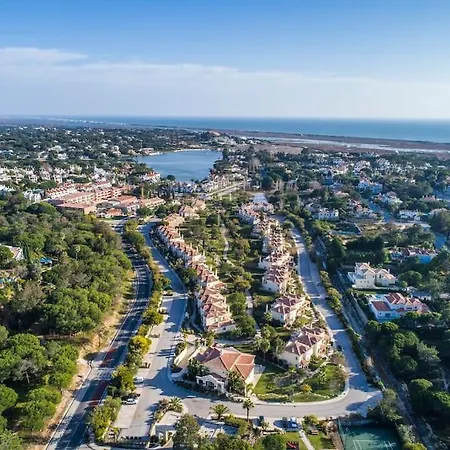 Hébergement de vacances Moradia Geminada Com 2 Quartos Quinta Do Quinta do Lago