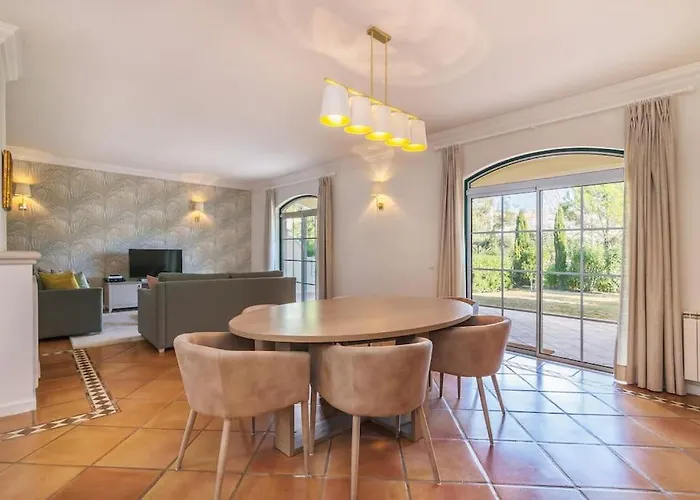 別荘 Moradia Geminada Com 2 Quartos Quinta Do