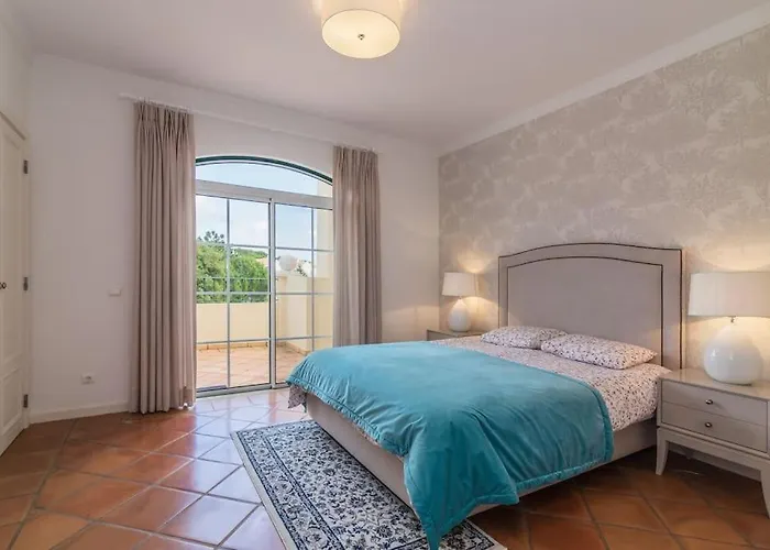 別荘 Moradia Geminada Com 2 Quartos Quinta Do キンタ・ド・ラーゴ