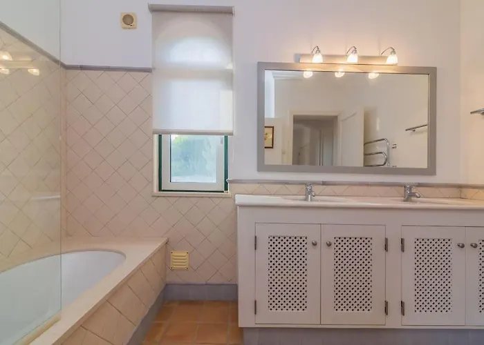 Moradia Geminada Com 2 Quartos Quinta Do *