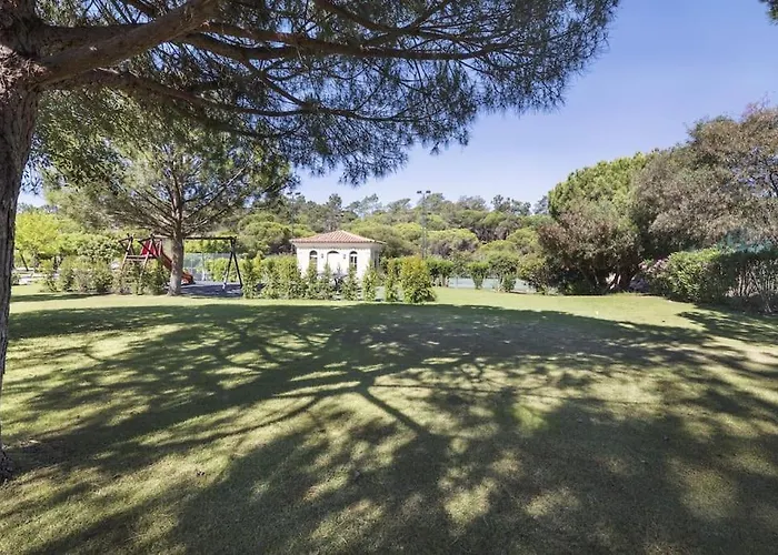 別荘 Moradia Geminada Com 2 Quartos Quinta Do キンタ・ド・ラーゴ